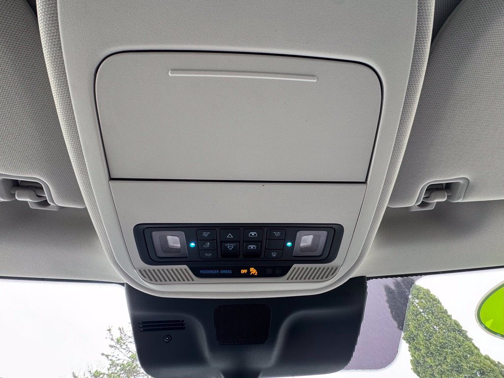 Used 2025 Ford Expedition Platinum w/ Platinum Ultimate Package AWD/4WD image 30