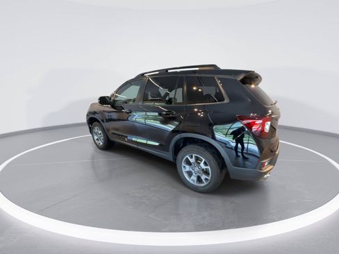 Used 2023 Honda Passport TrailSport image 5