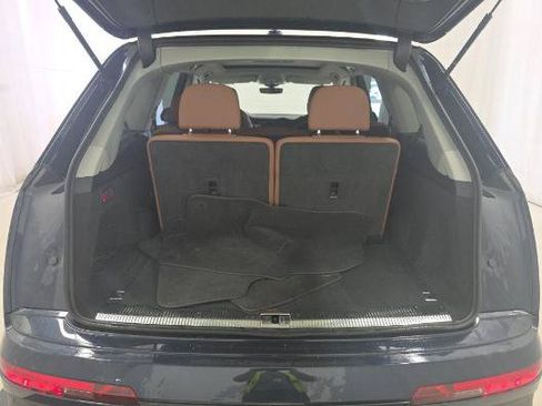 Used 2023 Audi Q7 2.0T Premium w/ Convenience Package AWD/4WD image 9