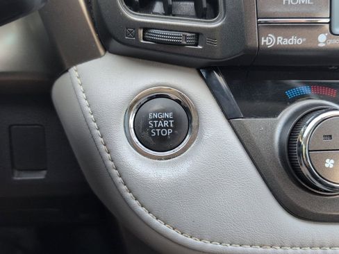 Used 2014 Toyota RAV4 Limited FWD image 19