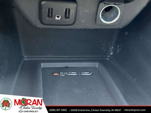 Certified 2023 Chevrolet Traverse LT FWD image 24