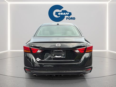 Used 2024 Nissan Altima 2.5 SV w/ SV Premium Package FWD image 8