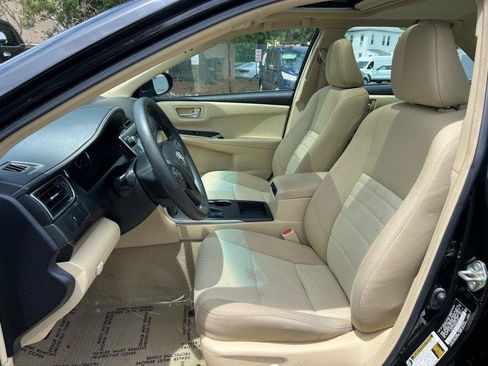 Used 2017 Toyota Camry LE w/ Moonroof Package FWD image 7