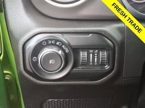 Used 2018 Jeep Wrangler Unlimited Sport S image 18