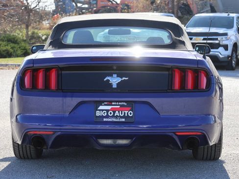 Used 2015 Ford Mustang Convertible image 10