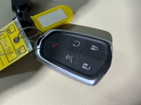 Used 2017 Cadillac XT5 Luxury w/ Driver Awareness Package image 36