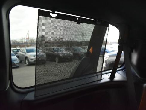 Used 2017 Dodge Grand Caravan SXT w/ Driver Convenience Group image 41