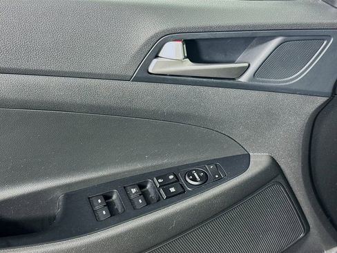 Used 2019 Hyundai Tucson Value FWD image 17