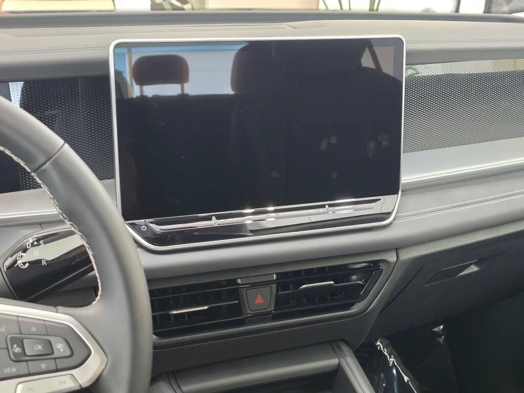 New 2026 Volkswagen Tiguan SE AWD/4WD image 17