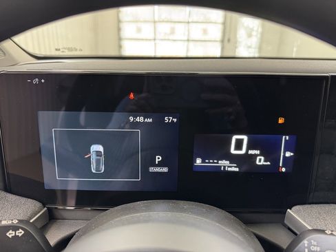 Certified 2025 Nissan Kicks SV image 25