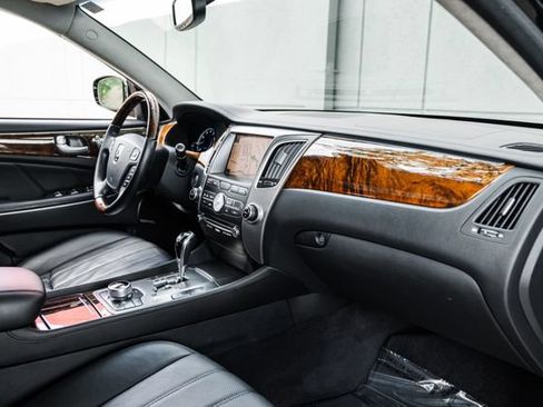 Used 2012 Hyundai Equus Signature RWD image 20
