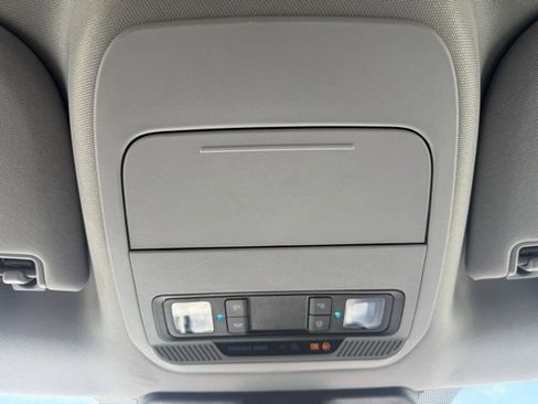 Used 2025 Ford F350 XLT image 28