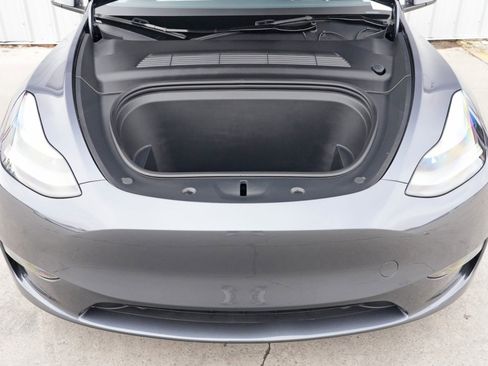 Used 2023 Tesla Model Y Long Range image 8