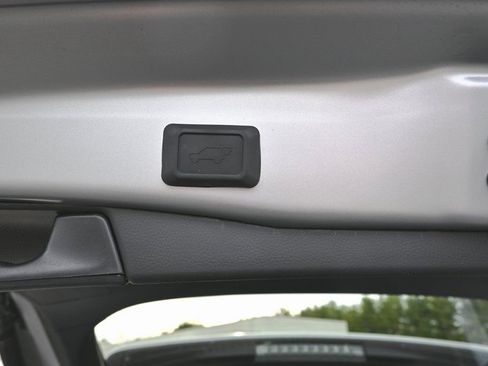 New 2025 Toyota RAV4 XLE image 8