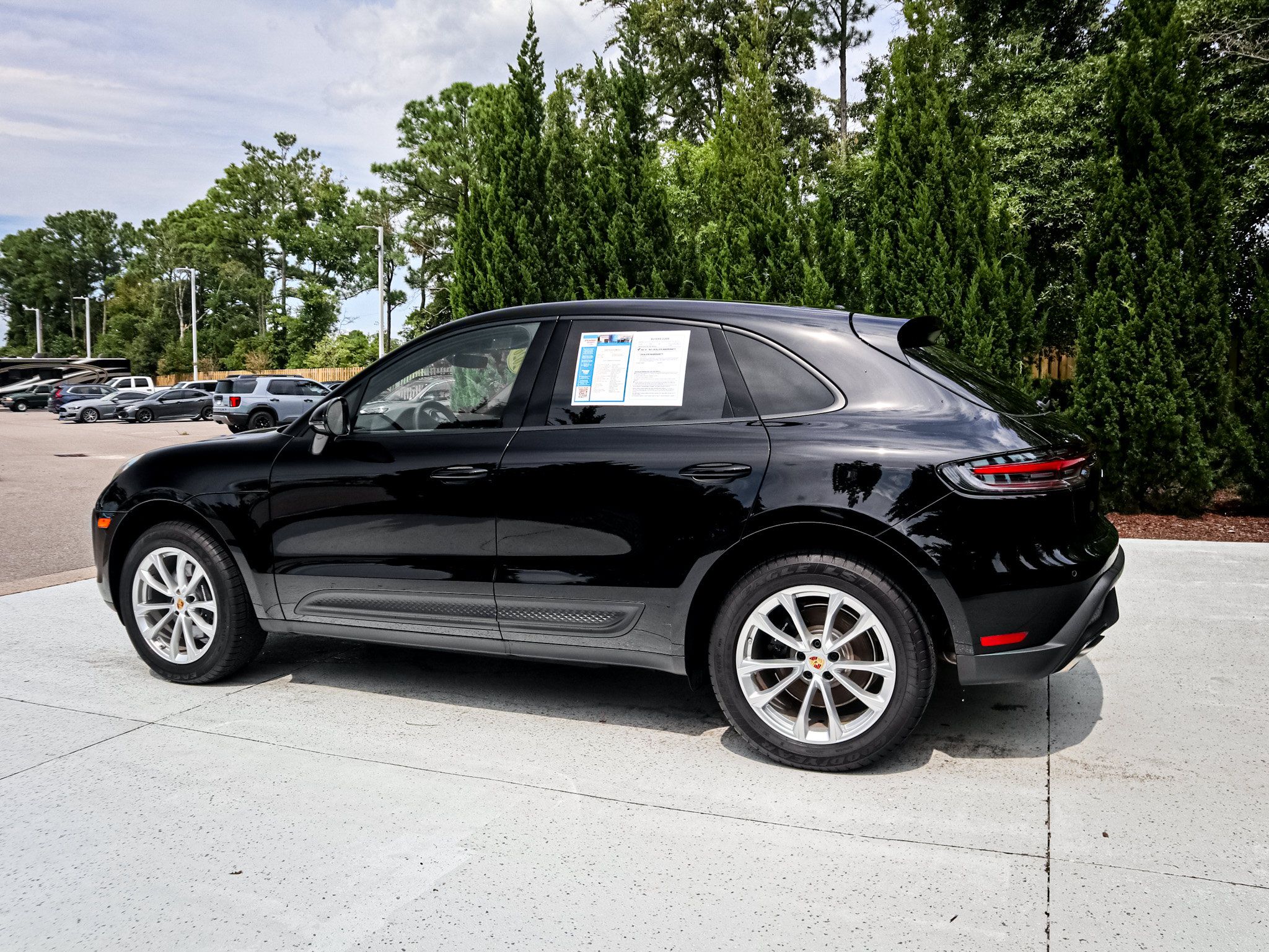 Used 2026 Porsche Macan w/ Premium Package Plus AWD/4WD image 7