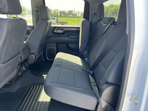 Used 2025 Chevrolet Silverado 2500 LT w/ Convenience Package AWD/4WD image 13