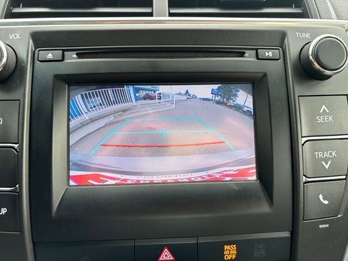 Used 2017 Toyota Camry LE image 20