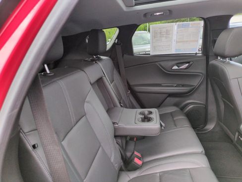 Used 2022 Chevrolet Blazer LT w/ Sound & Technology Package FWD image 34