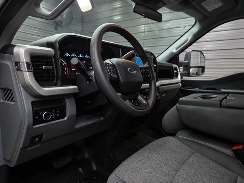 Used 2025 Ford F250 XL w/ F-250 >10K GVWR Package AWD/4WD image 13