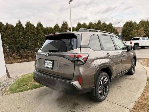 New 2025 Subaru Forester Premium image 4