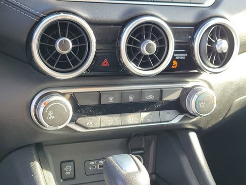 Used 2024 Nissan Sentra SV image 28