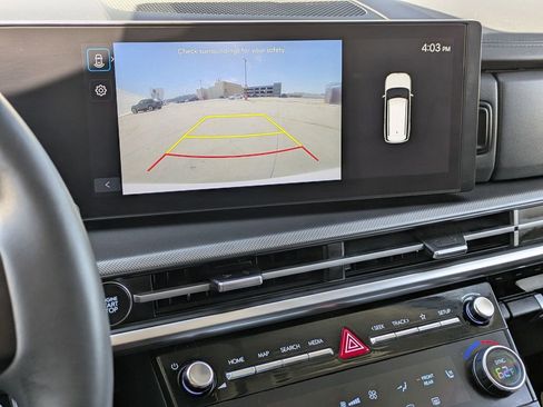 Used 2025 Hyundai Santa Fe SEL FWD image 16