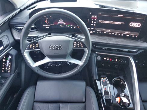 Used 2025 Audi Q5 Premium Plus w/ Premium Plus image 12