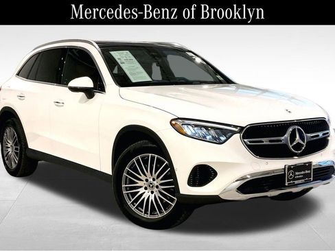 Used 2026 Mercedes-Benz GLC 300 4MATIC image 1