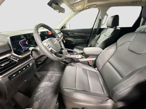 New 2025 Kia Telluride S image 22