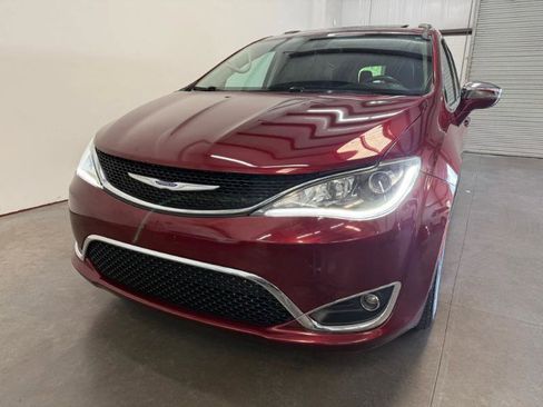 Used 2019 Chrysler Pacifica Limited FWD image 6