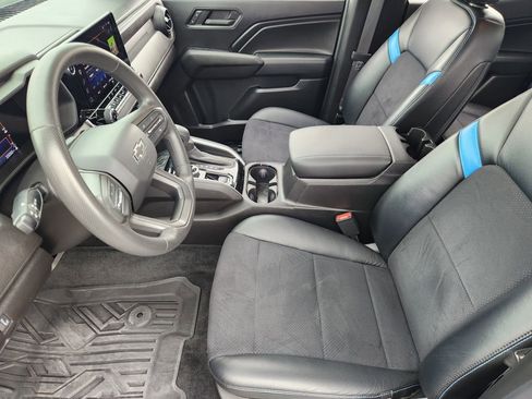 Certified 2023 Chevrolet Colorado Trail Boss w/ Technology Package image 13