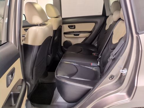 Used 2011 Kia Soul ! w/ Premium Pkg image 14