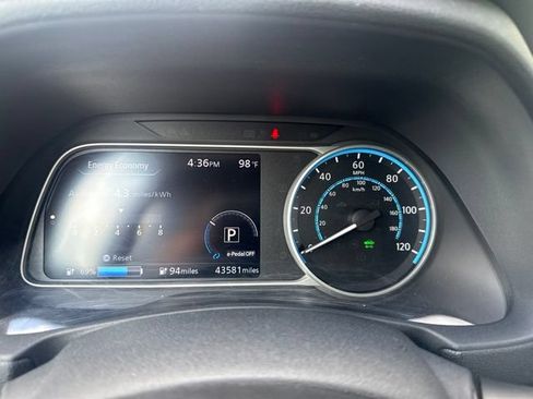 Used 2018 Nissan Leaf S w/ S Charge Package FWD image 10
