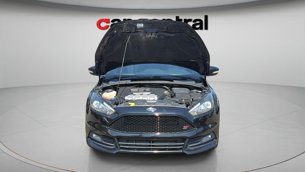 Used 2018 Ford Focus ST FWD image 22