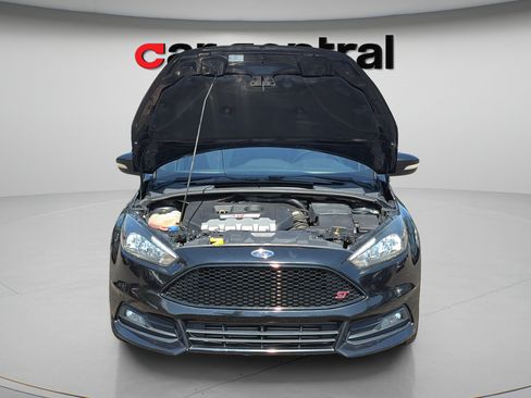 Used 2018 Ford Focus ST FWD image 22