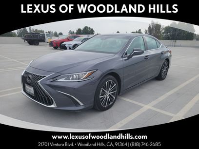 Used 2025 Lexus ES 300h w/ Premium Package
