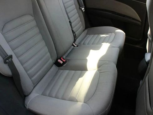 Used 2014 Ford Fusion S image 16