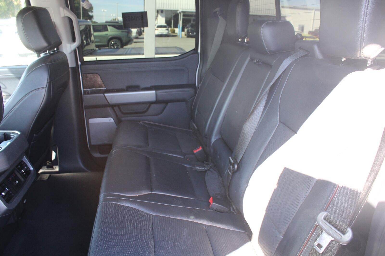 Used 2024 Ford F250 Lariat w/ Lariat Ultimate Package AWD/4WD image 5