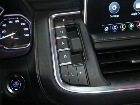 Used 2021 GMC Yukon SLT w/ SLT Premium Package image 16