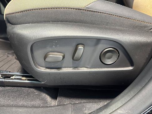 Used 2026 Chevrolet Equinox ACTIV w/ Safety and Technology Package FWD image 25