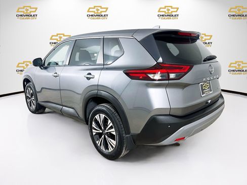 Used 2023 Nissan Rogue SV image 5