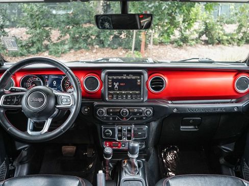 Used 2019 Jeep Wrangler Unlimited Rubicon AWD/4WD image 13