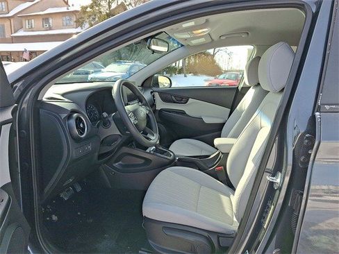 Certified 2022 Hyundai Kona SEL w/ Cargo Package image 11