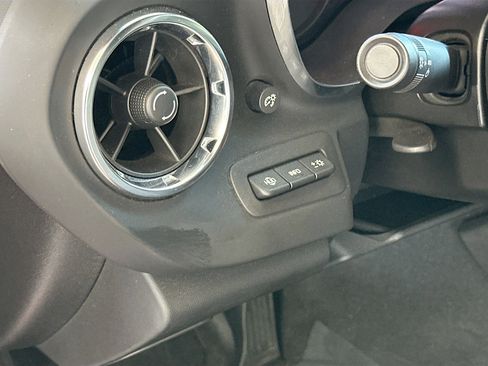 Used 2021 Chevrolet Camaro SS image 10