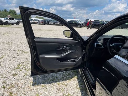 Used 2026 BMW 330i xDrive Sedan AWD/4WD image 25