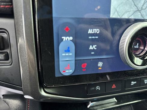 Used 2024 Ford Expedition Limited image 27