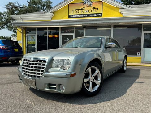 Used 2005 Chrysler 300 C w/ Protection Group II RWD image 1