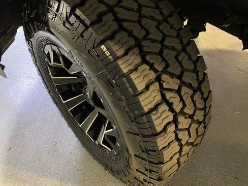 Used 2017 Chevrolet Silverado 1500 LT w/ Texas Edition AWD/4WD image 38