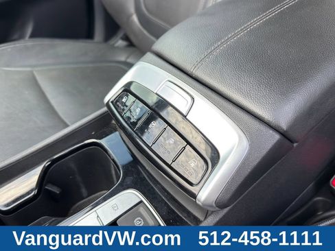 Used 2022 Hyundai Santa Cruz Limited AWD/4WD image 16