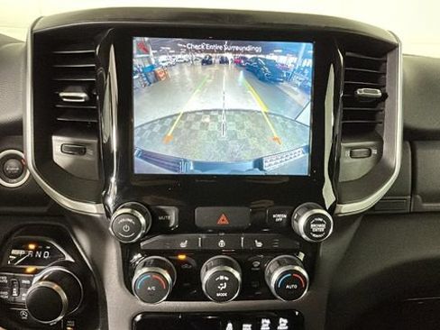Used 2022 RAM 1500 Big Horn AWD/4WD image 24